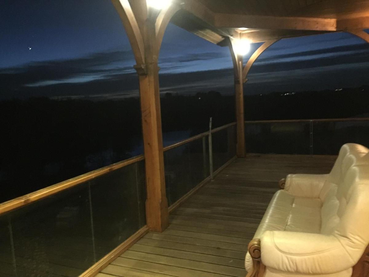 La Decouverte, Jacuzzi, Sauna, Et Terrasse Avec Vue Sur Lac A La Campagne Entre Toulouse Et Auch Villa Catonvielle ภายนอก รูปภาพ